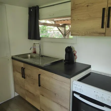 Mobil-home 6 Personnes Sur Terrain 600 M2 *