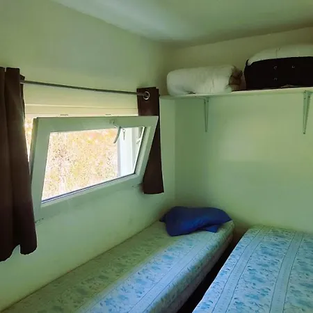 Mobil-home 6 Personnes Sur Terrain 600 M2 * Vias