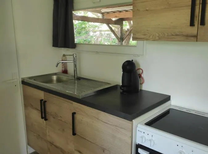 Mobil-home 6 Personnes Sur Terrain 600 M2 *