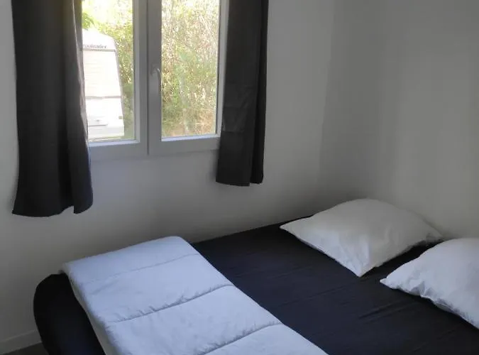 Mobil-home 6 Personnes Sur Terrain 600 M2 Kamp alanı *