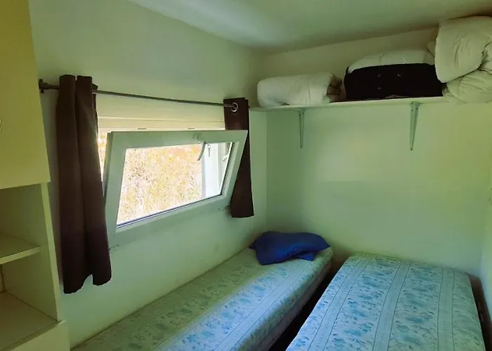 Mobil-home 6 Personnes Sur Terrain 600 M2 * Vias